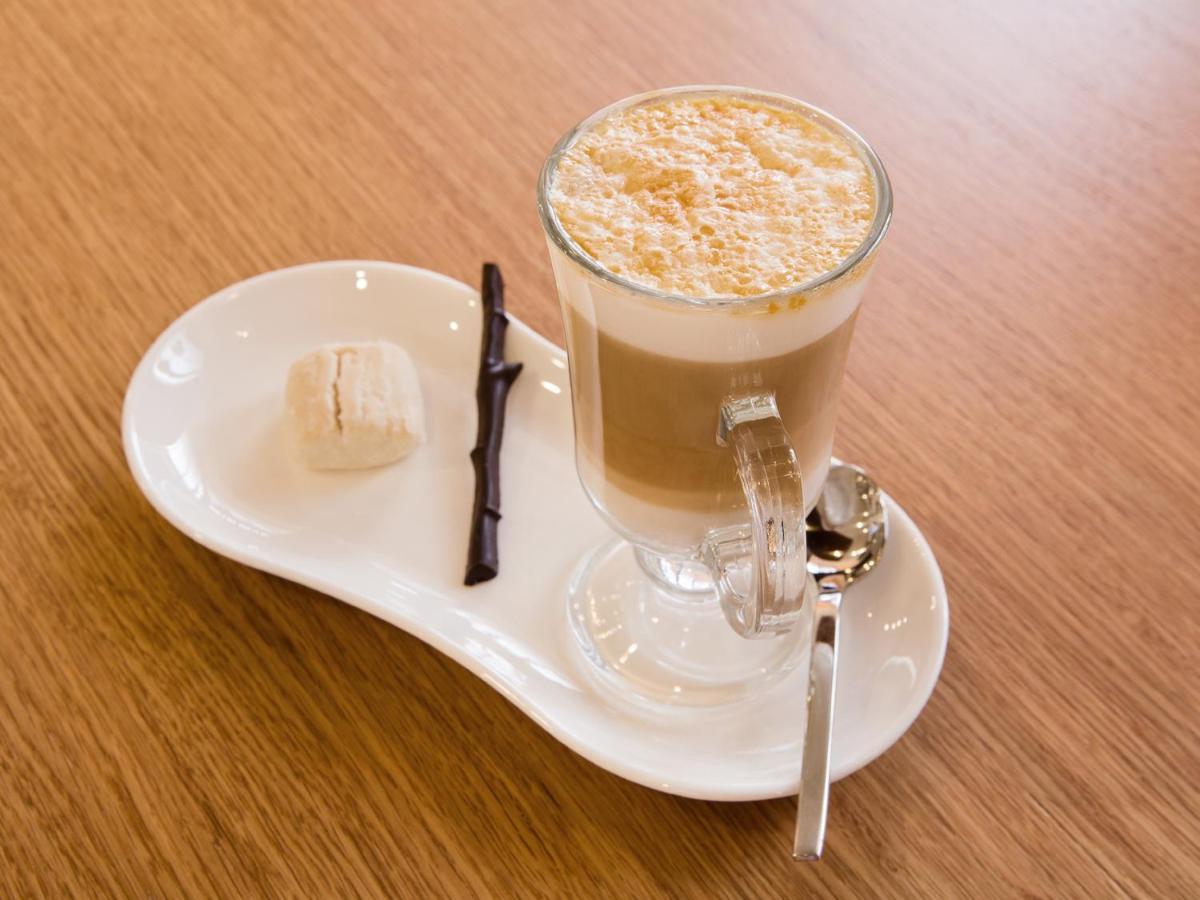 Holiday Inn Antalya - Lara By Ihg Eksteriør billede Latte macchiato